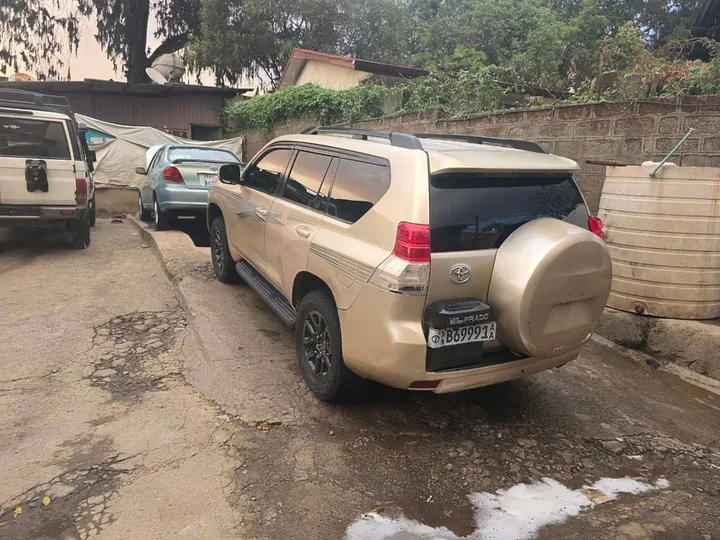 Toyota Land Cruiser Prado 2009 – photo 4