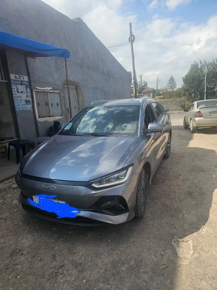 2025 Model Car 1200 Km – photo 4