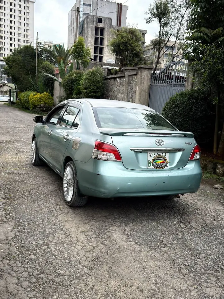 Toyota Yaris Belta 2010 – photo 3