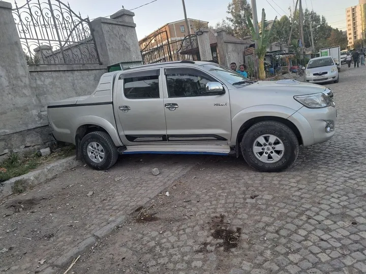 Toyota Vigo Double Cab 2009 – photo 3