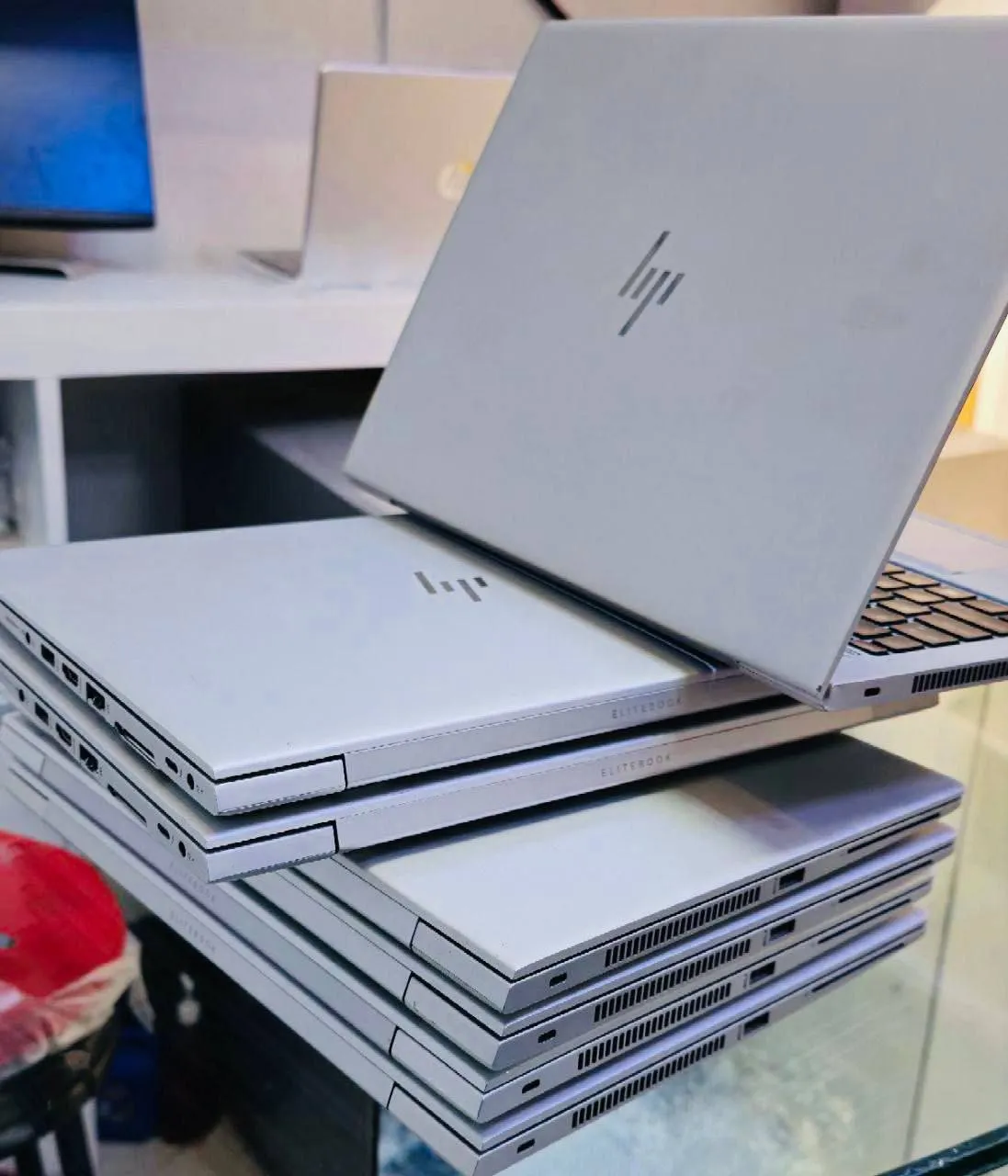 HP EliteBook 840 G5 Laptop – photo 3
