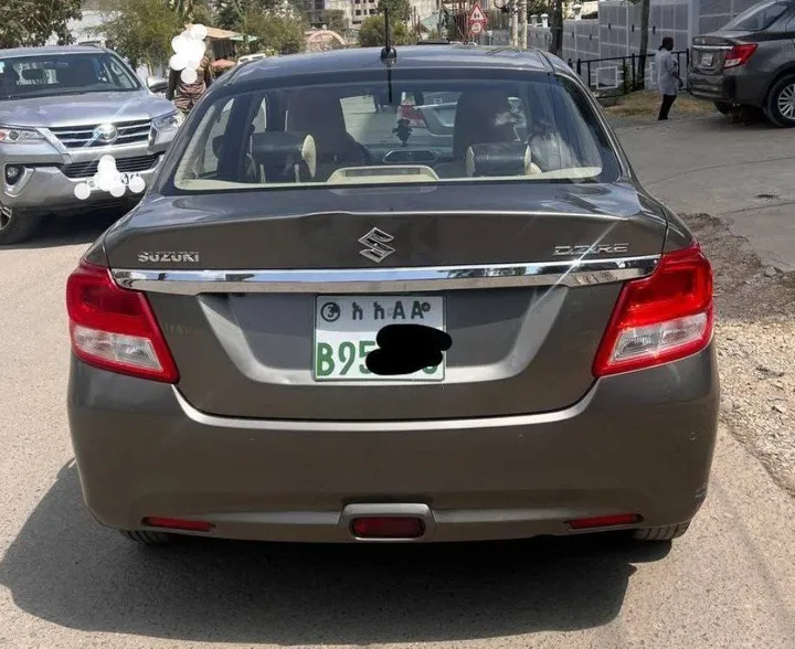 Suzuki Dzire 2021 Automatic – photo 4