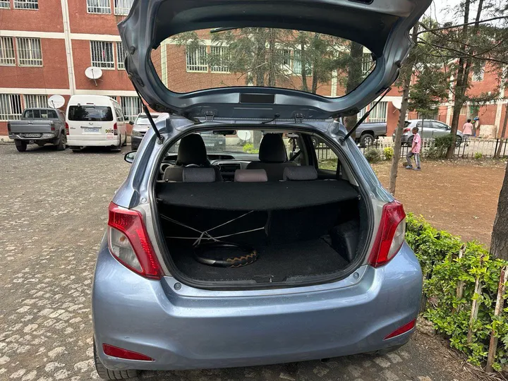 Toyota Vitz 2012 Automatic – photo 5