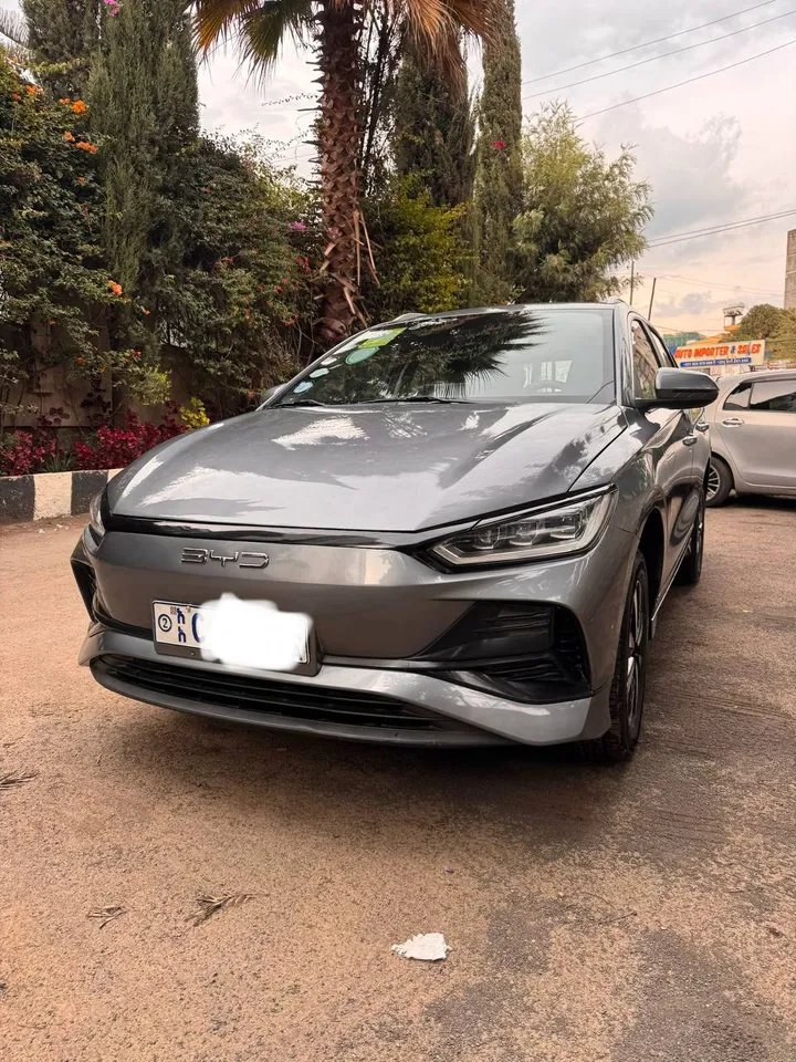 BYD E2 2024 Electric Hatchback – photo 3