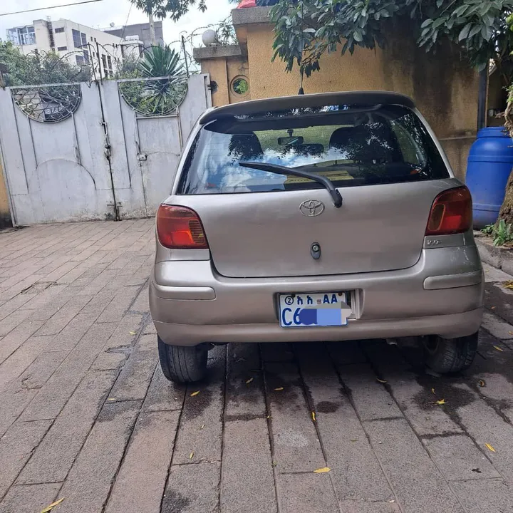 Toyota Vitz Yaris 2005 – photo 3