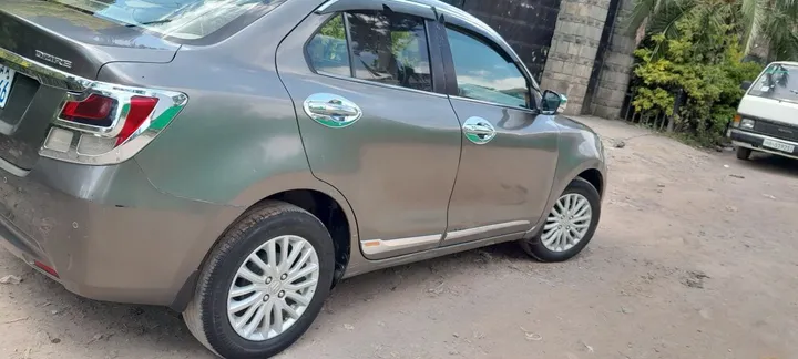 Suzuki Dzire 2021 Automatic – photo 4