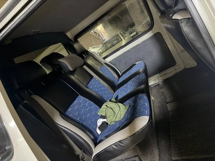Toyota Hiace 2009 Diesel Manual – photo 7