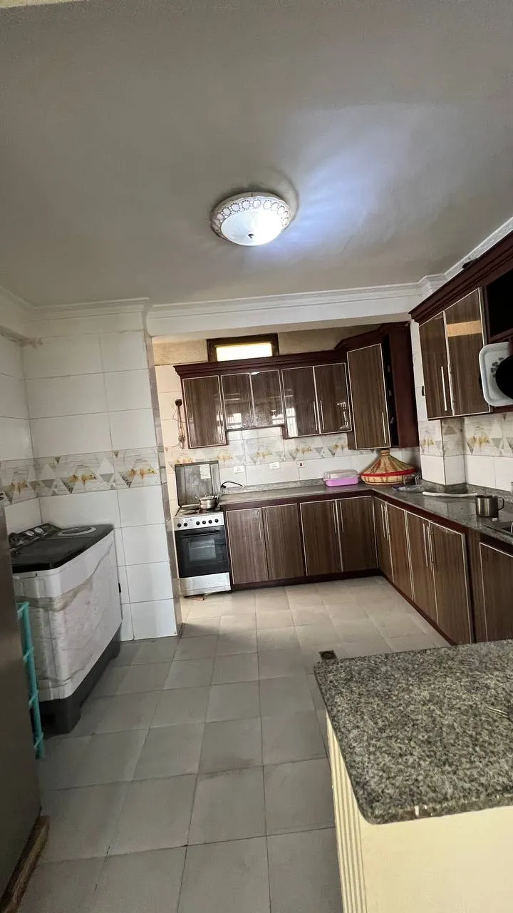 3 Bedroom Apartment in Summit – photo 9