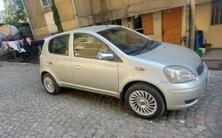 Toyota Vitz 2004 Automatic – photo 4