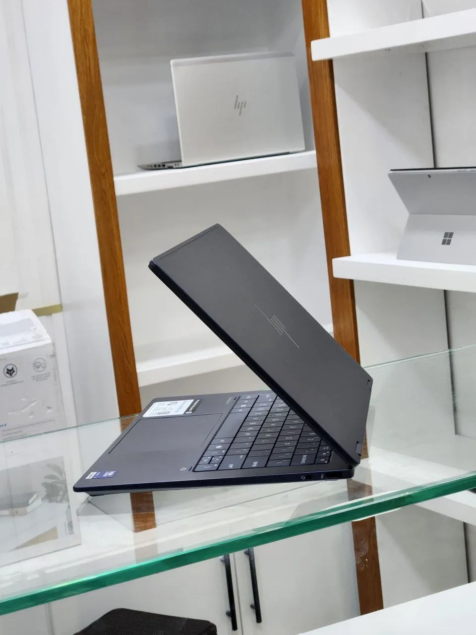 HP OmniBook x Flip AI Laptop – photo 3
