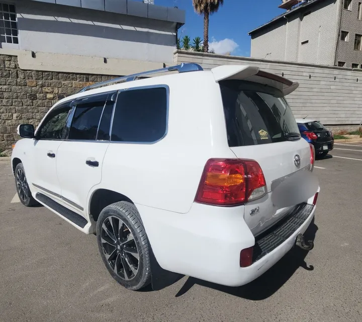 Toyota Land Cruiser V8 GX – photo 5