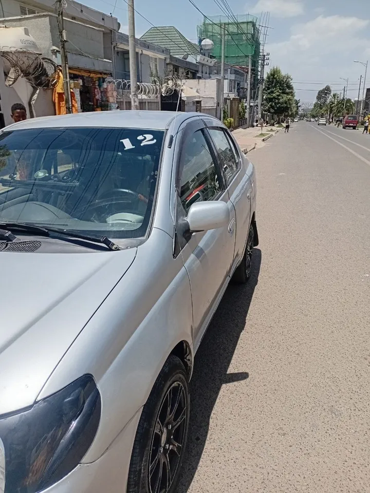Toyota Platz 2001 Automatic – photo 4