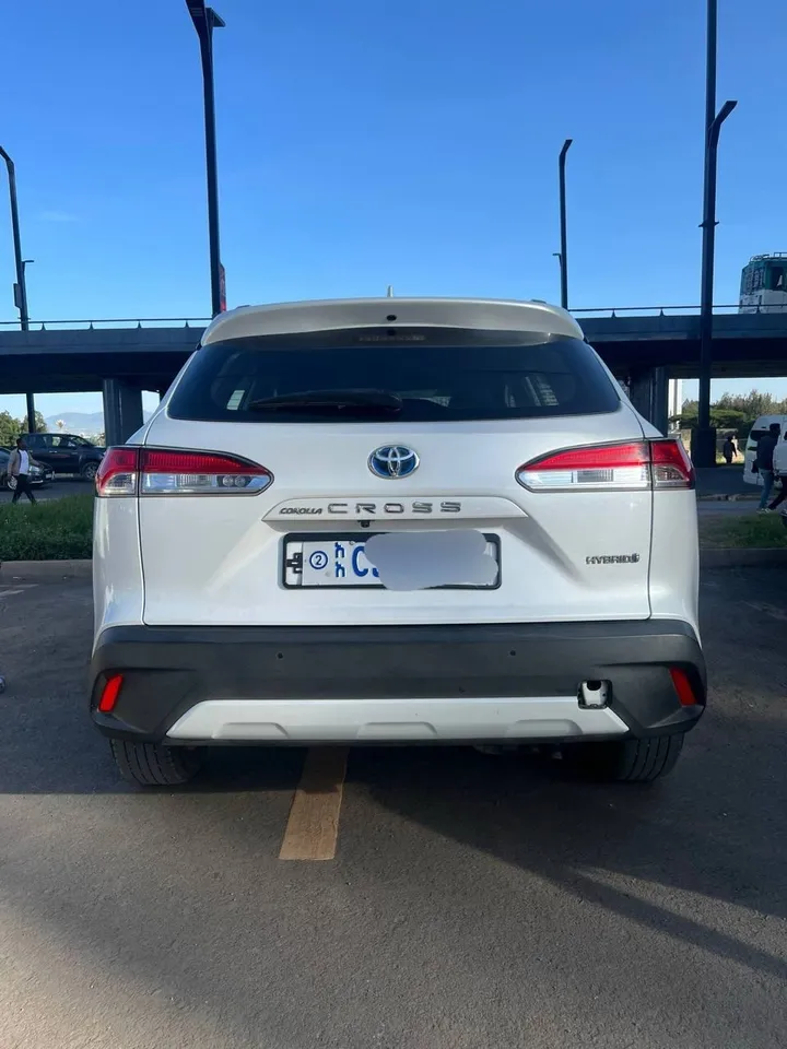 Toyota Corolla Cross Hybrid 2023 – photo 6