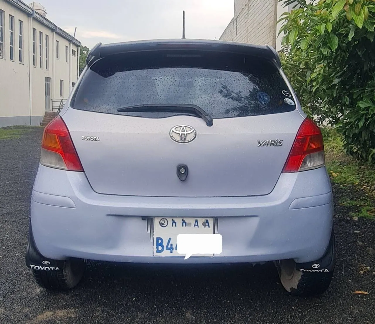 Toyota Yaris Compact 2010 – photo 6