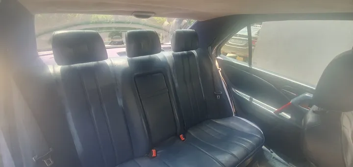 Mercedes Smiling E380 2000 – photo 3