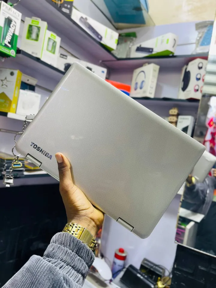 Toshiba Satellite Touch Laptop 4GB 512GB – photo 3