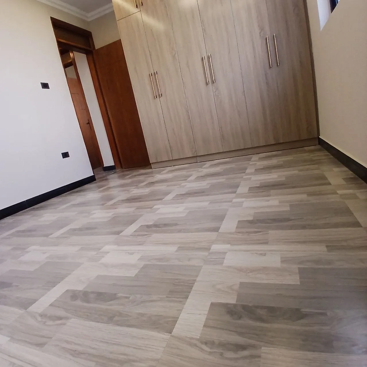 3 Bedroom Apartment Summit 72 – photo 7