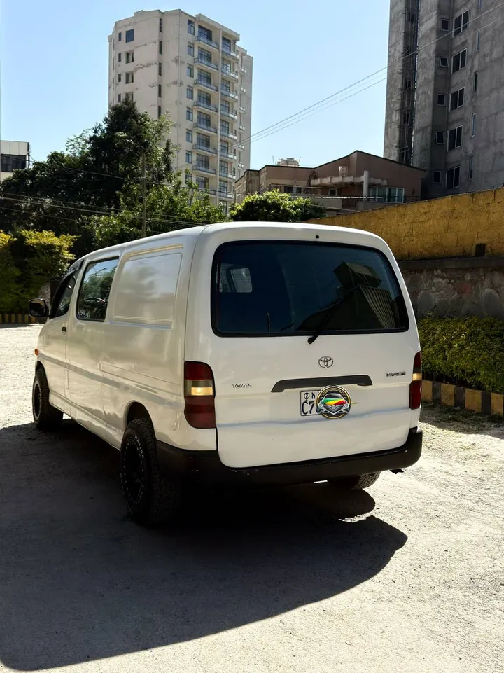 Toyota 2LT Diesel Van 2003 – photo 4