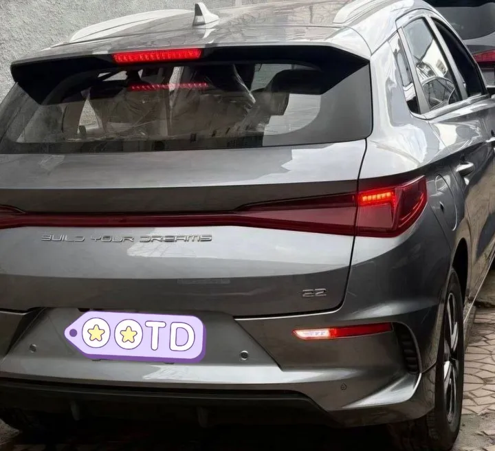 BYD E2 Electric 2025 – photo 8