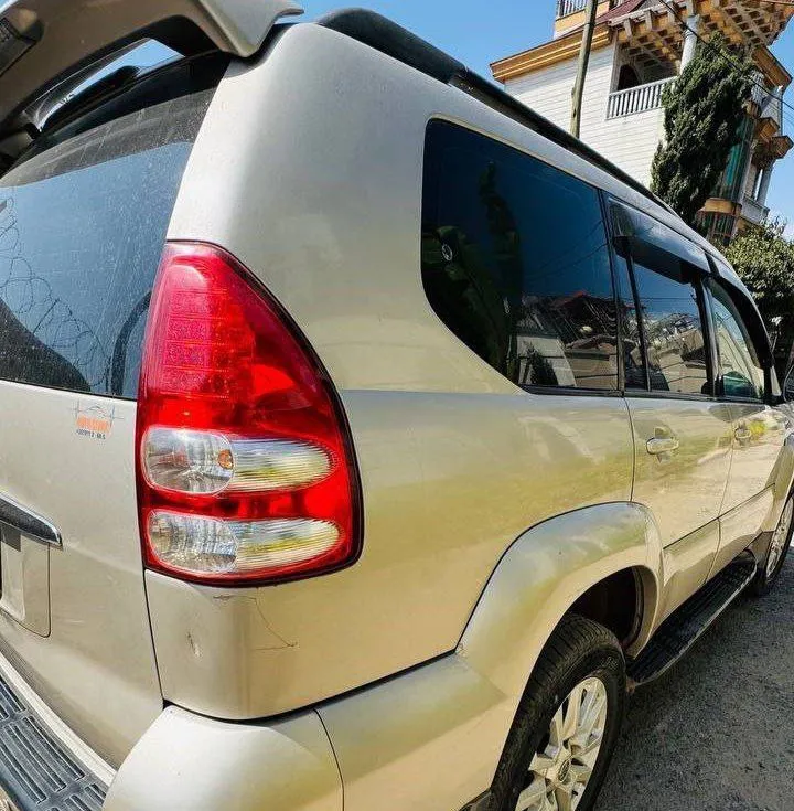 Toyota Landcruiser Prado 2009 – photo 3