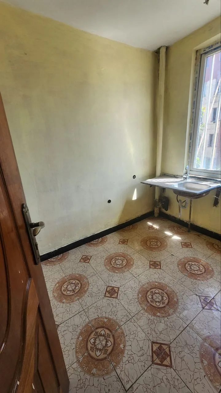 1 Bedroom Summit Condominium 47sqm – photo 8