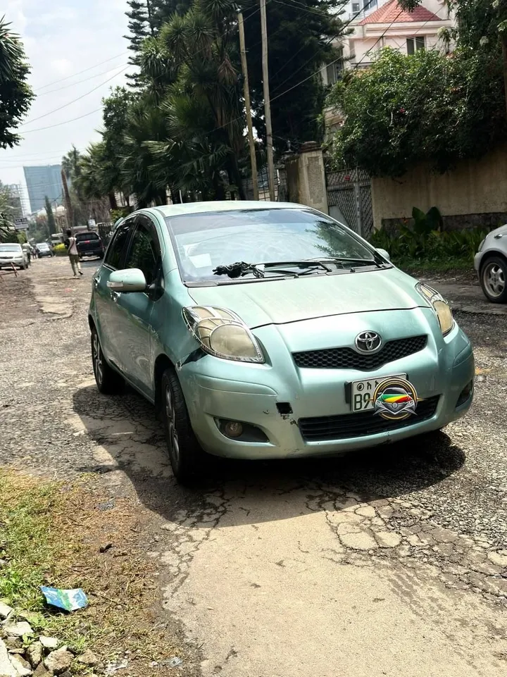 Toyota Yaris Compact 2008 – photo 3