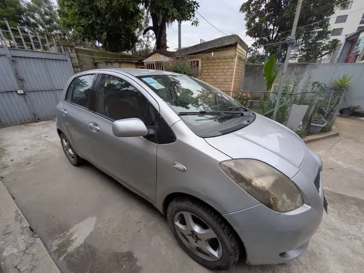 Toyota Yaris Manual 2010 – photo 5