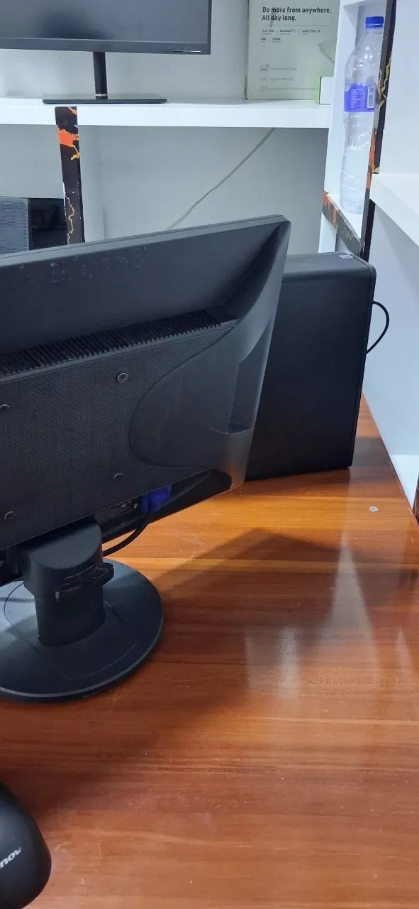 HP ProDesk 400 G5 Desktop – photo 3