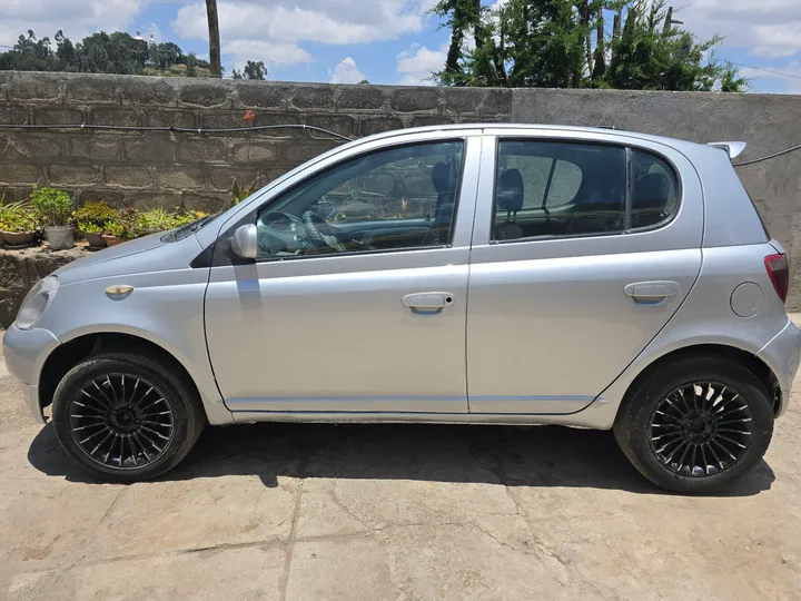 Toyota Vitz 2001 Automatic – photo 4