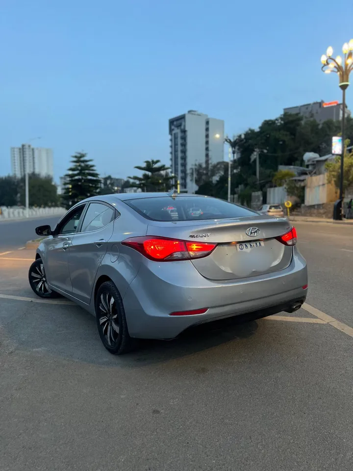 Hyundai Avante 2014 Automatic – photo 4