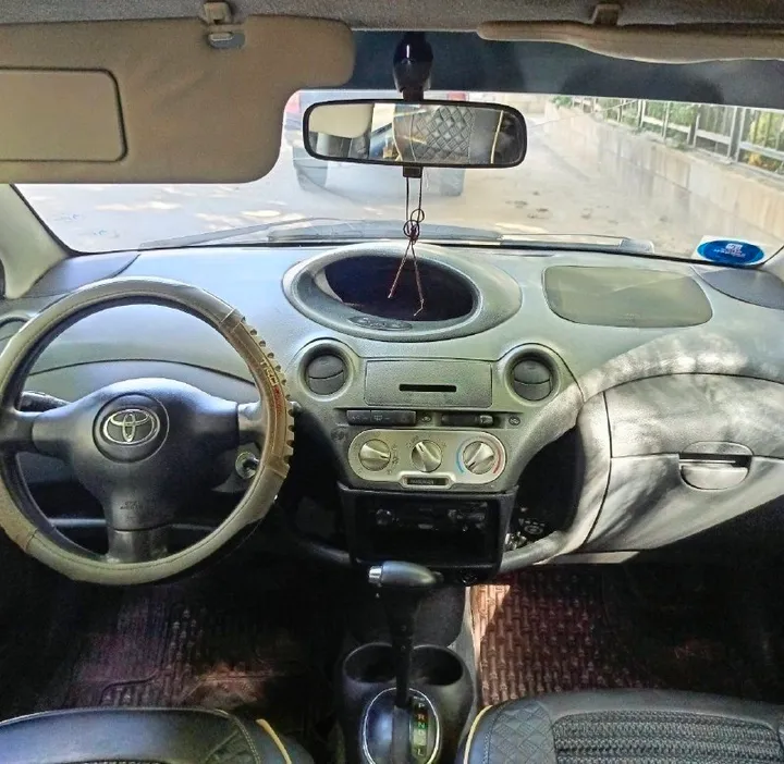 Toyota Vitz Automatic 2003 – photo 5