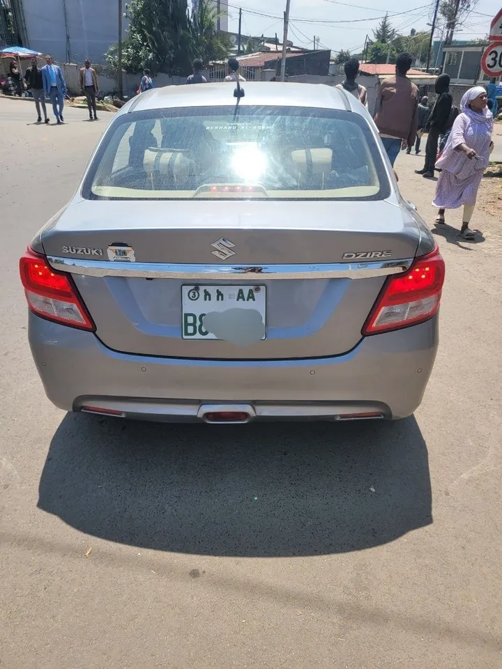 Suzuki Dzire 2022 Automatic – photo 4
