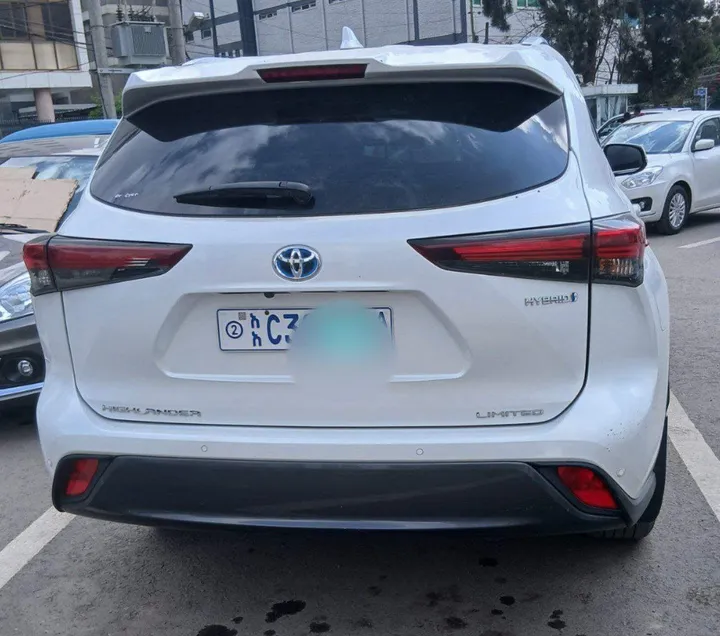 Toyota Highlander 2023 – photo 9