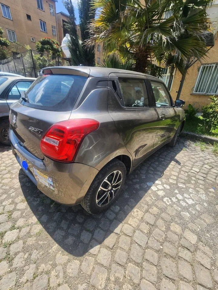 Suzuki Swift 2022 Automatic – photo 3