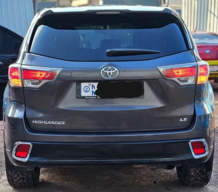 2015 Toyota Highlander SUV – photo 4