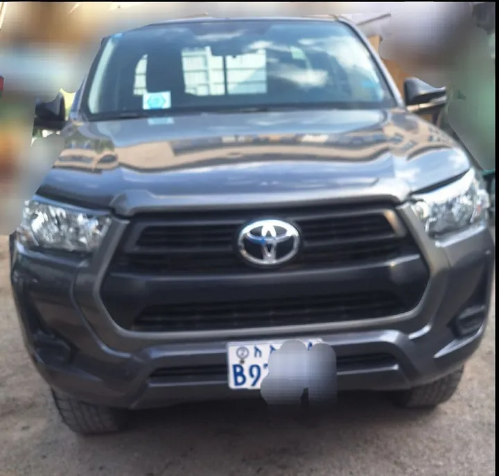 Toyota Hilux Invincible King-Cab 2021 – photo 3