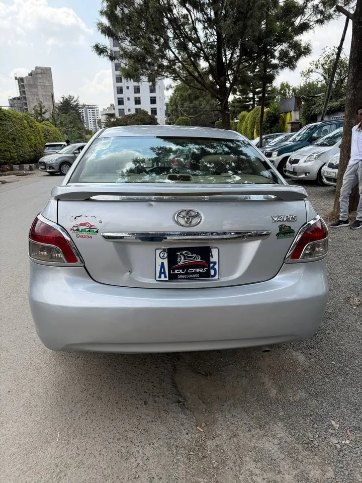 Toyota Yaris Belta 2007 Sedan – photo 3