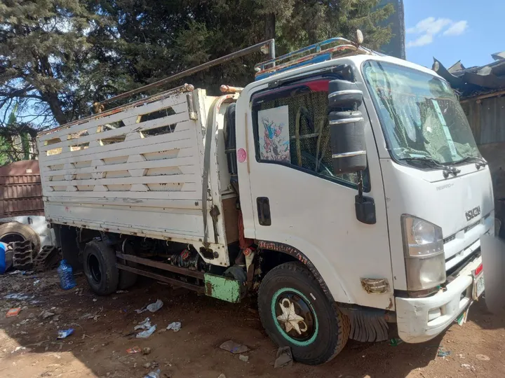 Isuzu Obama Truck 2016 – photo 4