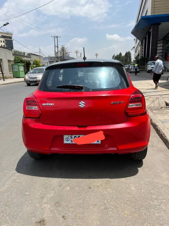 Suzuki Swift 2021 Automatic – photo 3