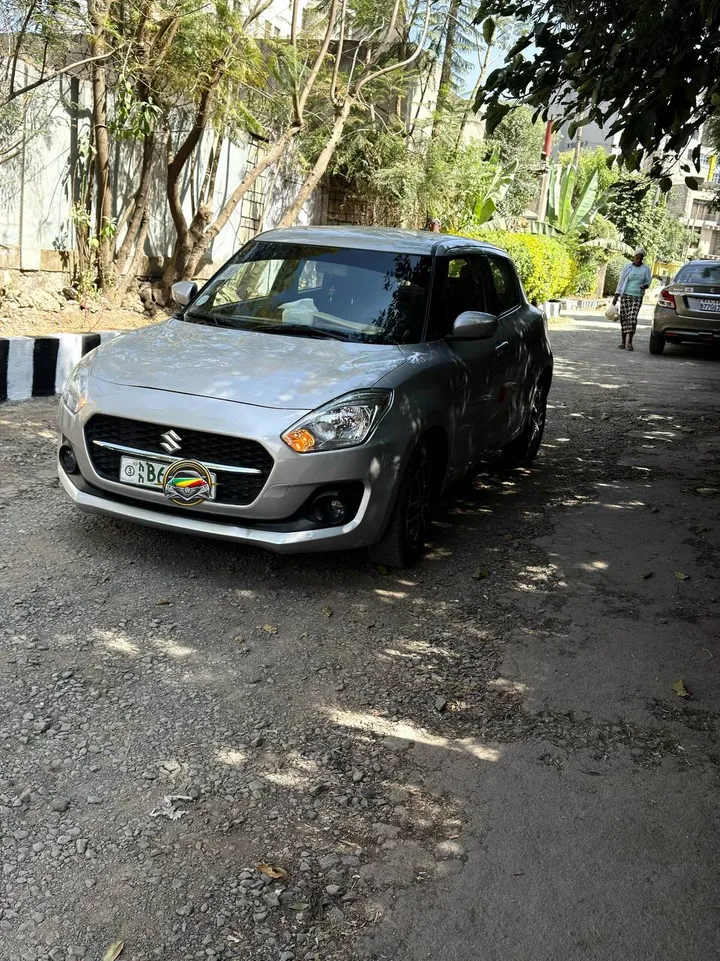 Suzuki Swift 2022 Full Option – photo 5