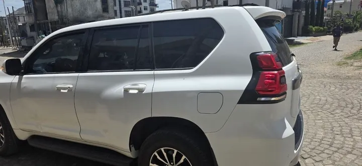 Toyota Landcruiser Prado VX-R 2022 – photo 8