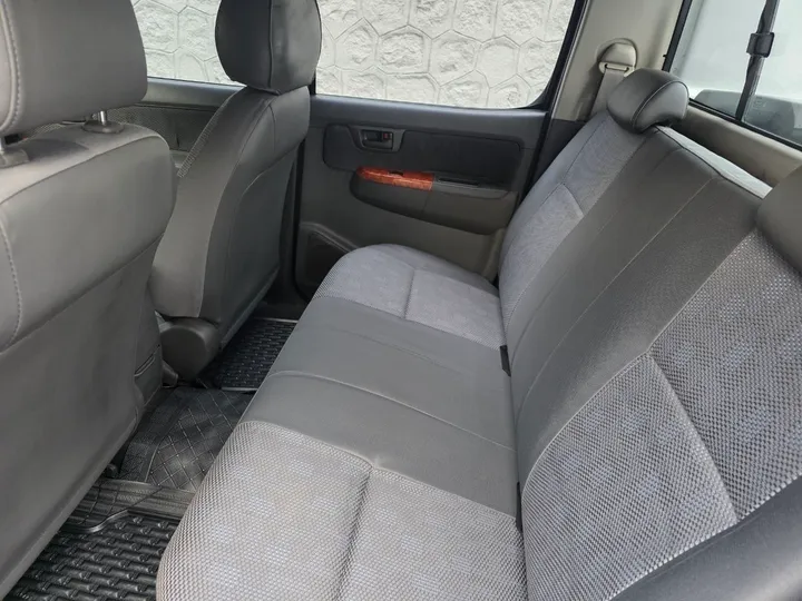 Toyota Hilux Double Cab 2015 Manual – photo 7