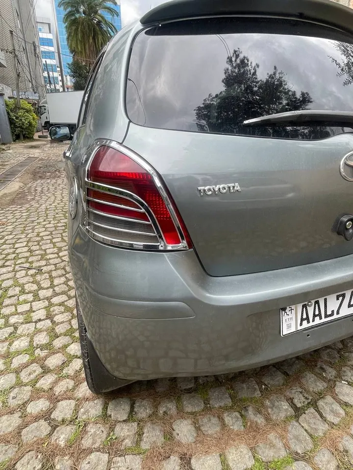 Toyota Yaris 2008 Compact Hatchback – photo 4