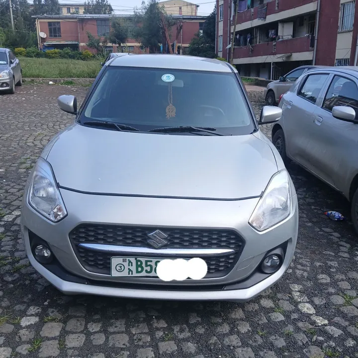 Suzuki Swift 2022 Automatic – photo 4