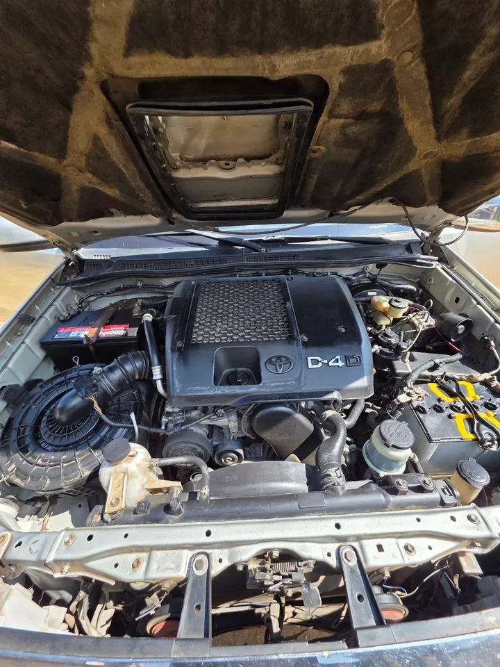 Toyota Hilux Kingcab 2011 Manual – photo 4