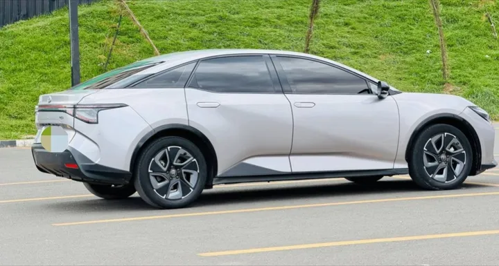 2023 Toyota BZ3 Long Range – photo 5