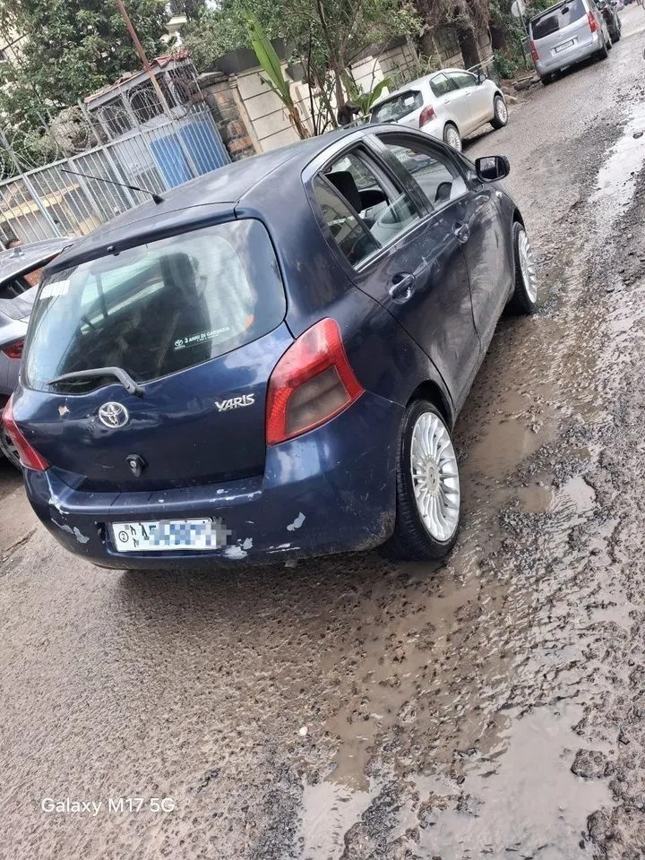Toyota Yaris Compact 2007 Manual – photo 3