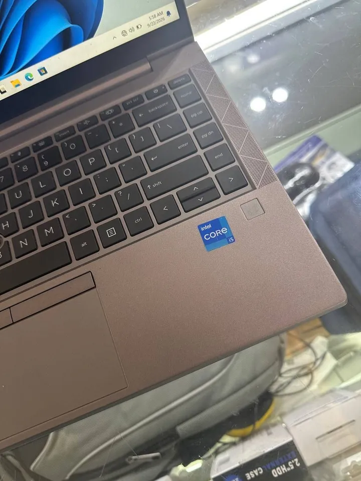 HP ZBook Firefly G8 i5 16GB 512GB – photo 5