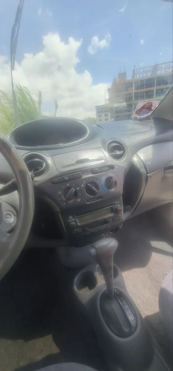 Toyota Vitz 2001 – photo 9