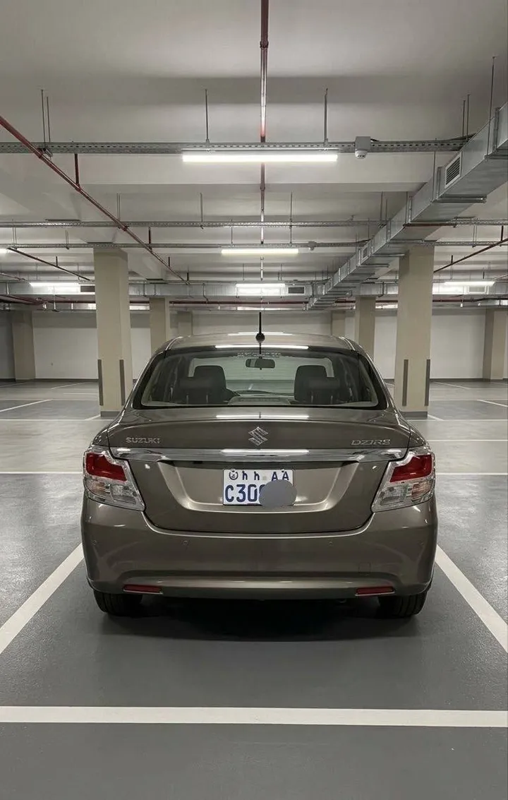 Suzuki Dzire 2022 Automatic – photo 5